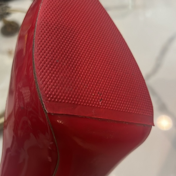 Louboutin heels size 39.5 - Picture 6 of 8